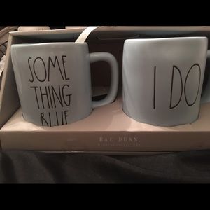 Rae Dunn mugs set of 2